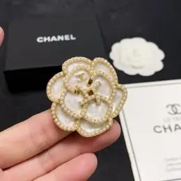 chanel brooches pour femme s_12537b7